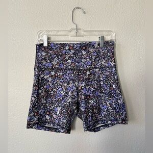 Lululemon Align High Rise 6 Inch Short in Flower Burst Multi in Women's Size 10